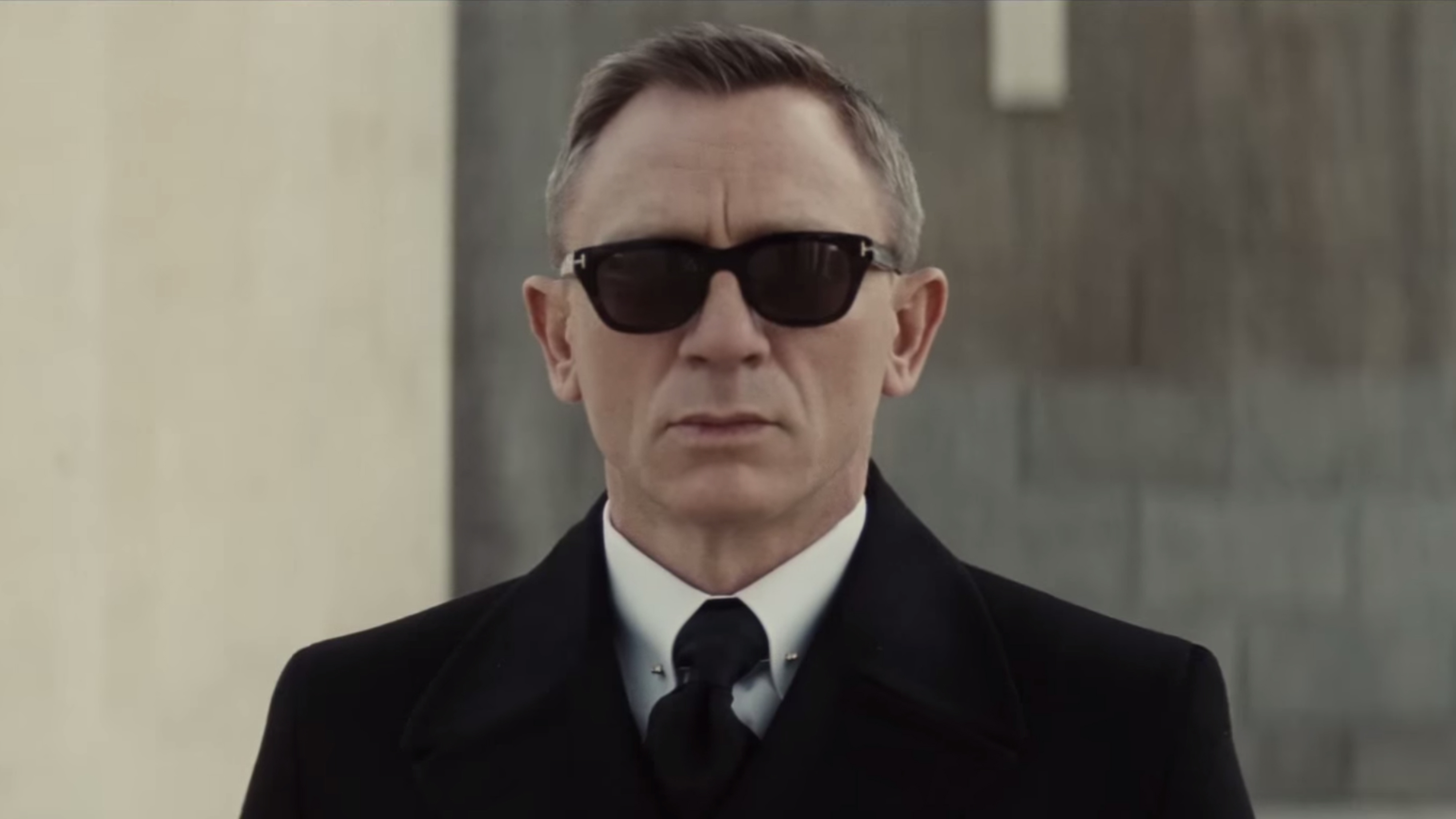 007 спектр 2015 качество. Очки Джеймса Бонда Дэниел Крейг. 007: Спектр очки Бонда.