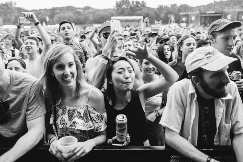 Crowd-2016-Eaux_Claires-Daniel_Cavazos