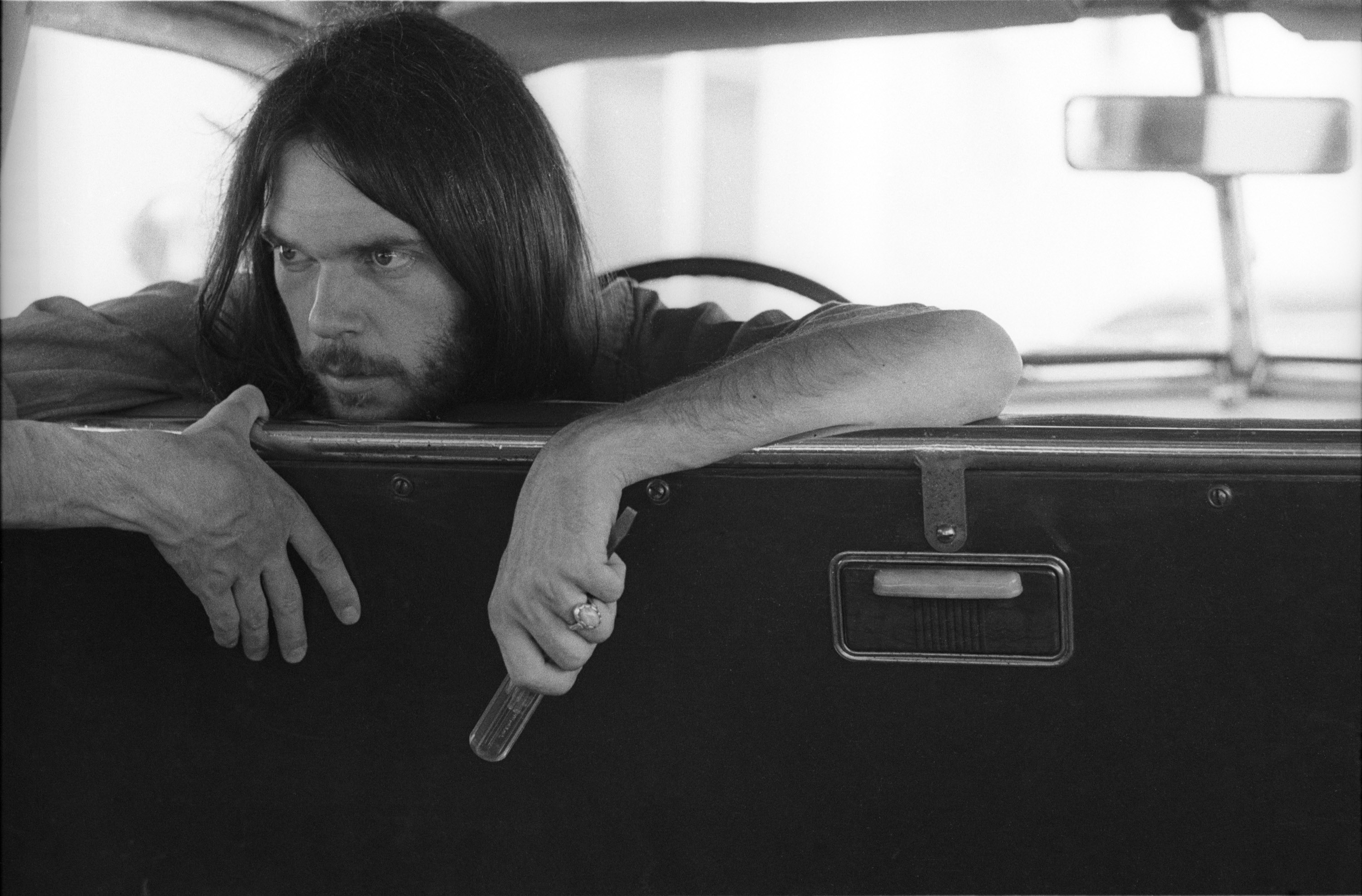 Neil_Young-1971-Henry_Diltz-7