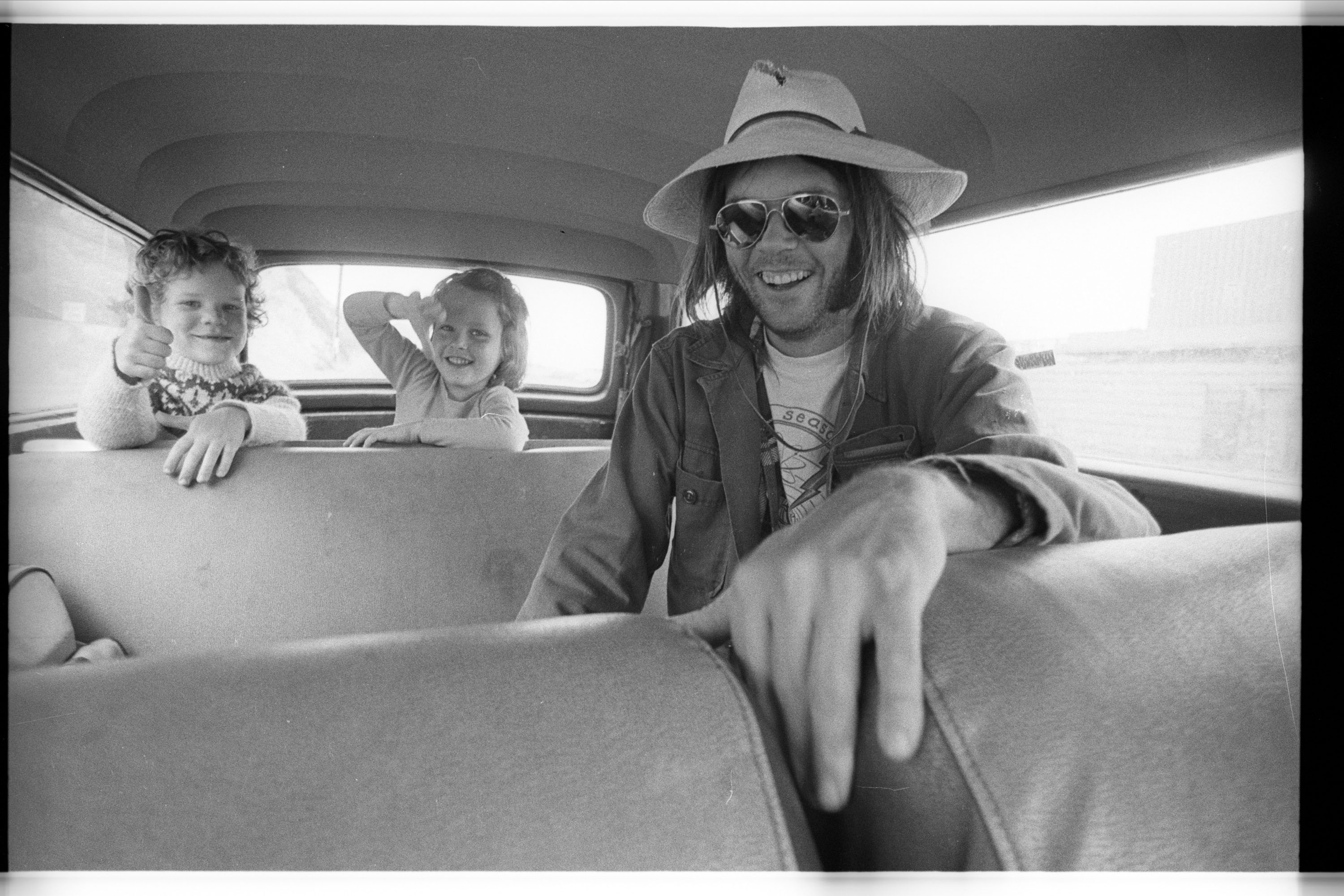 Neil_Young-1975-Henry_Diltz-4