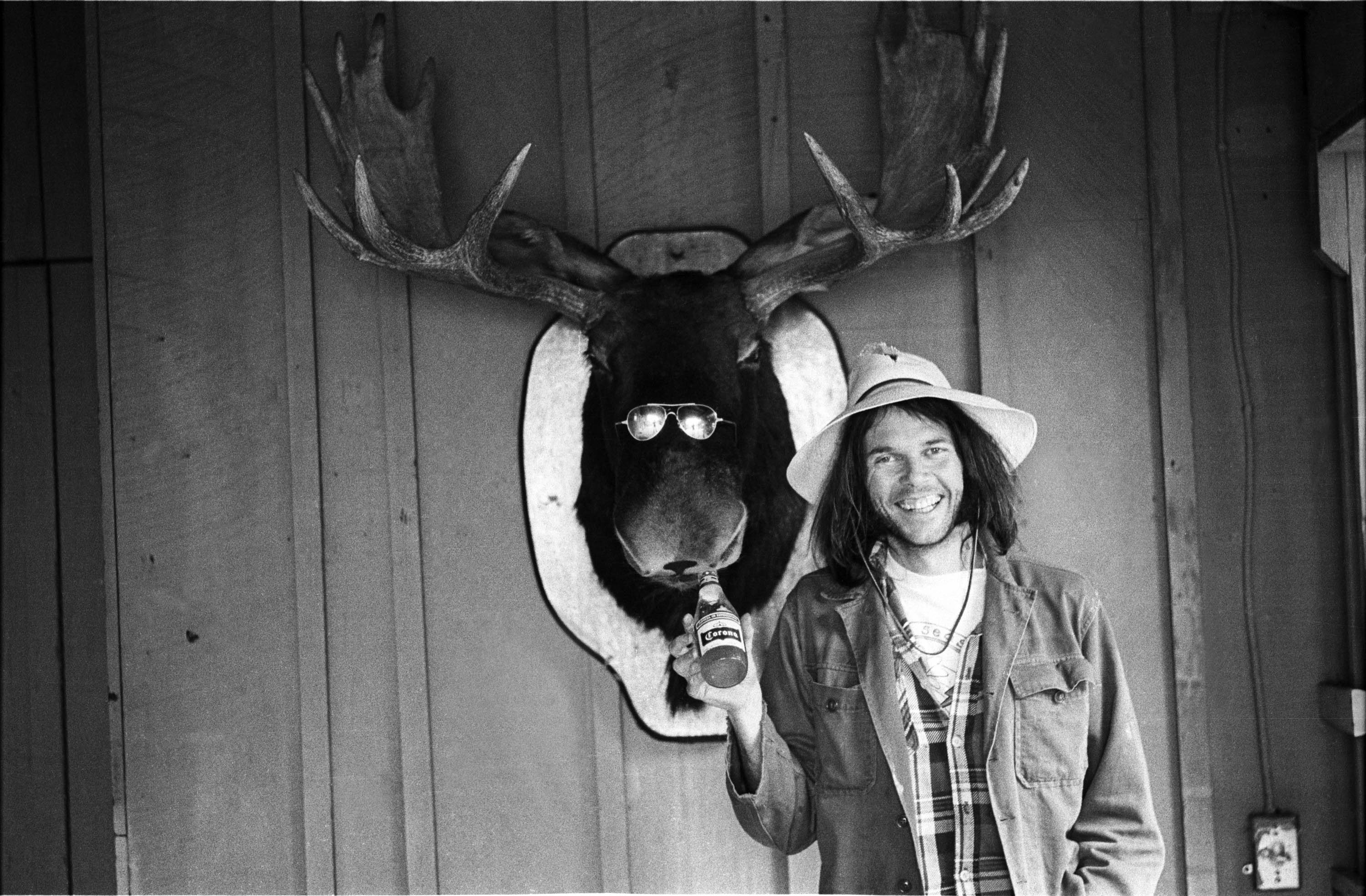 Neil_Young-1975-Henry_Diltz-5