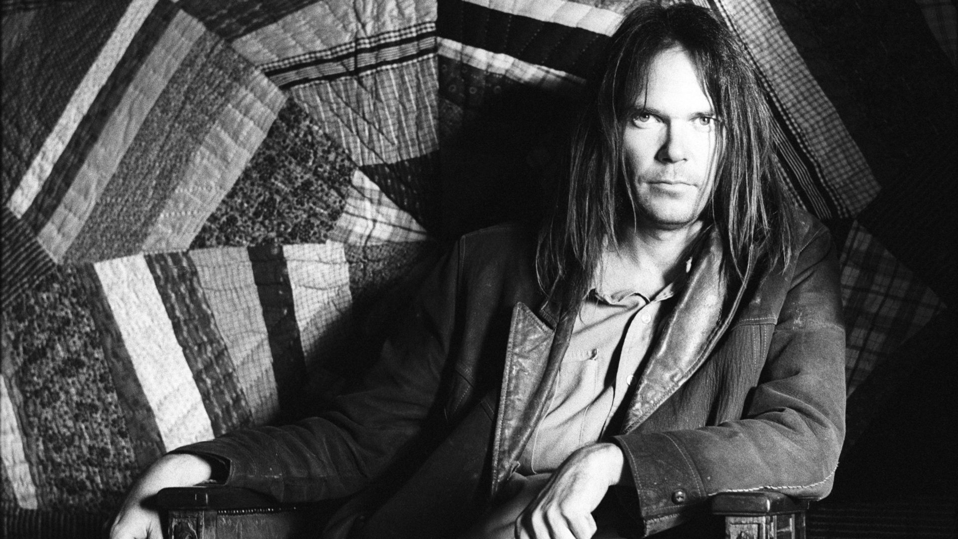 FLOOD - Distant Camera: Henry Diltz's Portraits of Neil Young, 1966–1975