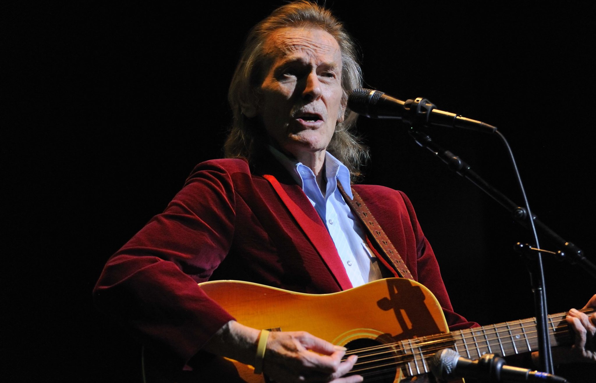 FLOOD - Gordon Lightfoot: The Solitary Man Has Some Laughs on “Solo”